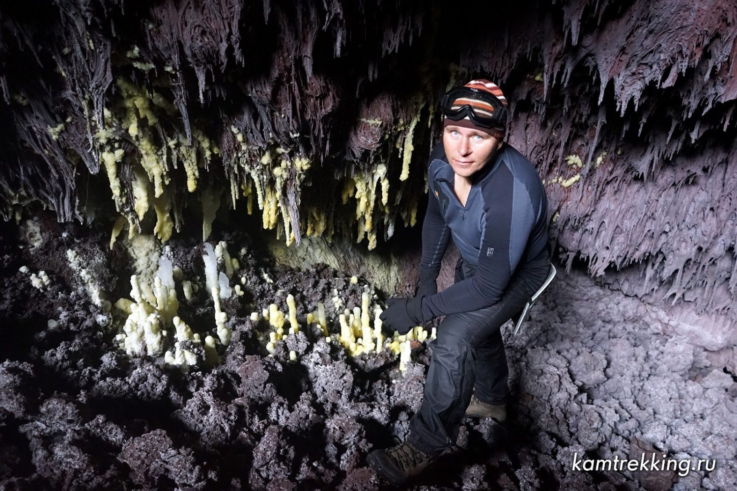 Камчатка туры 2020, пещеры Толбачика